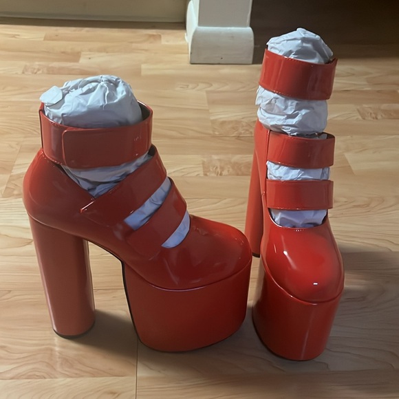 ‼️NWT‼️Dolls Kill X Current Mood Devil Sick Of Suburbia Red Platforms Size 9 - Picture 4 of 5